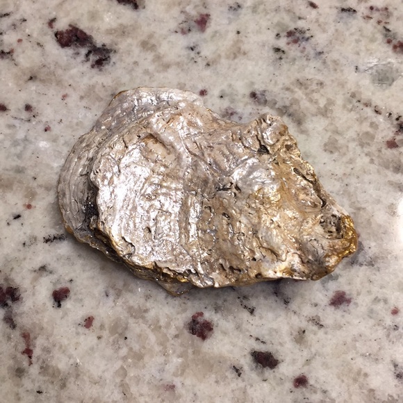 Painted oyster shells - Picture 3 of 8